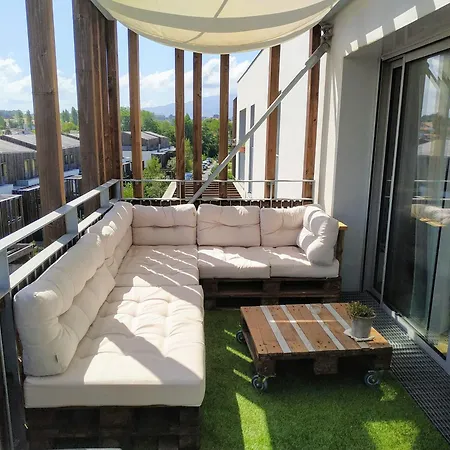 Miramar Apartment *