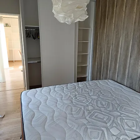 Miramar Apartment *